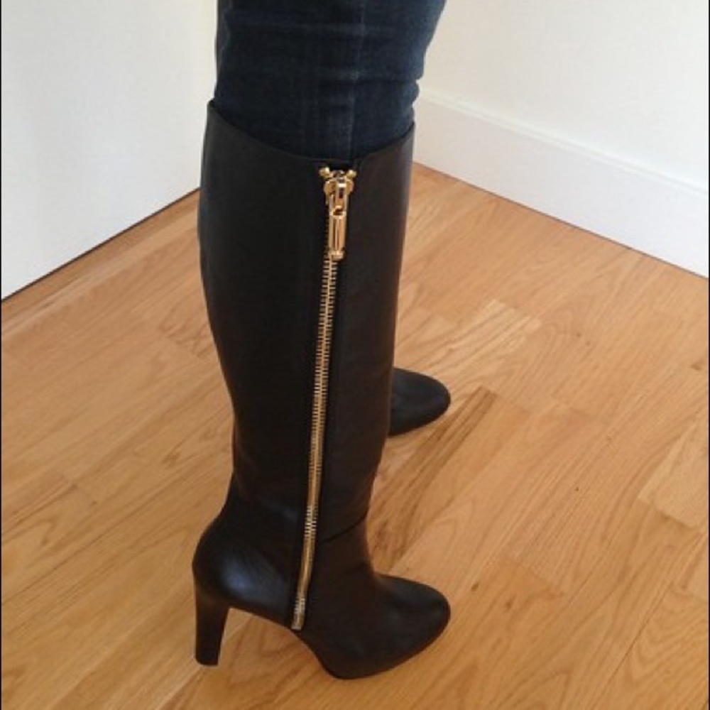 Tall black leather boots vitah Banana republic